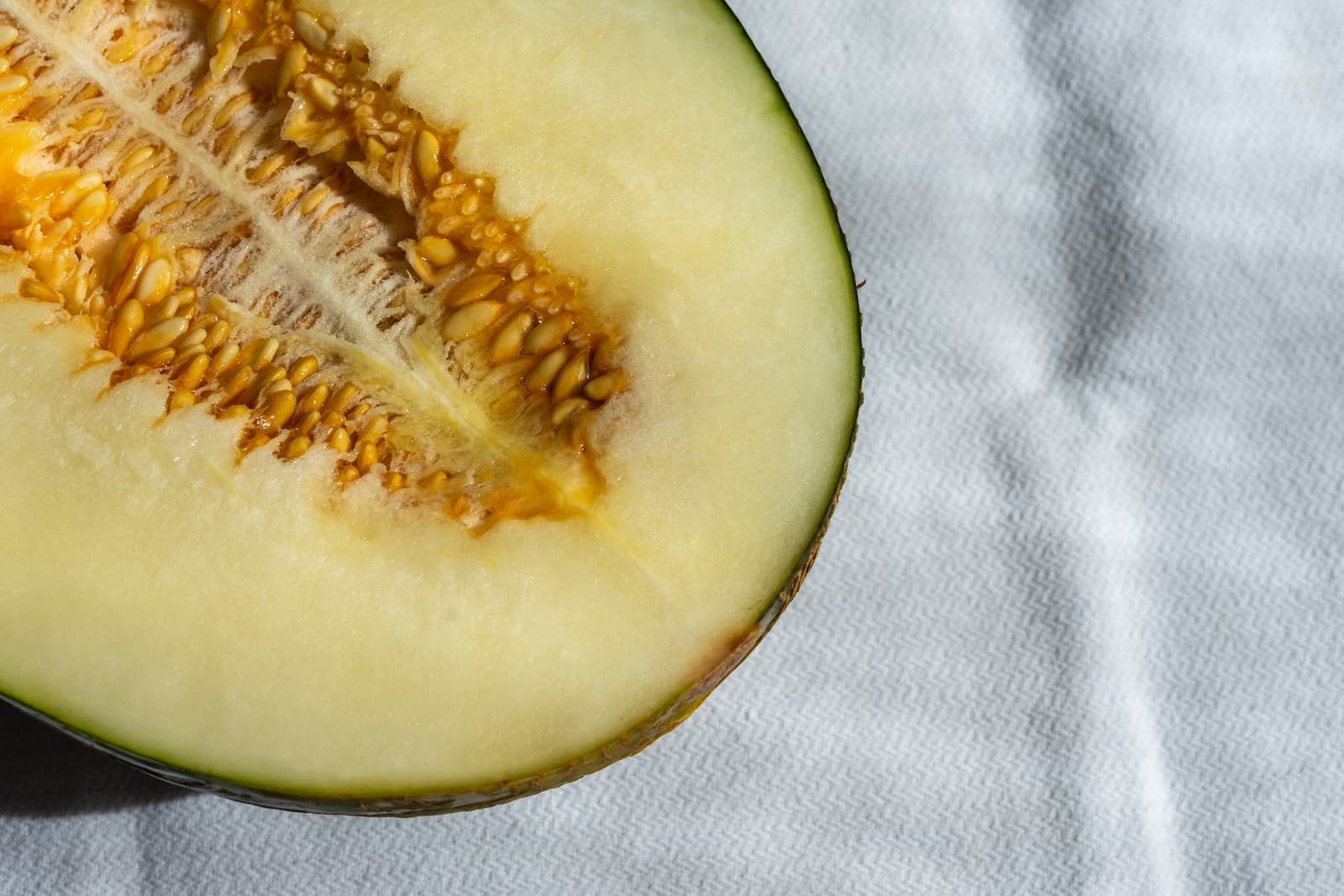 Le melon: un fruit sucré et juteux pour égayer vos plats